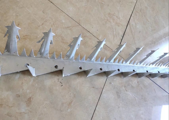1m Länge großformatige SGS-heiße eingetauchte galvanisierte Antiaufstiegs-Wand Spike For Security