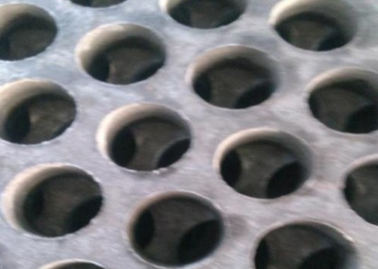 Architektonischer milder 1.85m x 2m Stahl durchlöcherte Mesh Punched Hole Sheet Screen